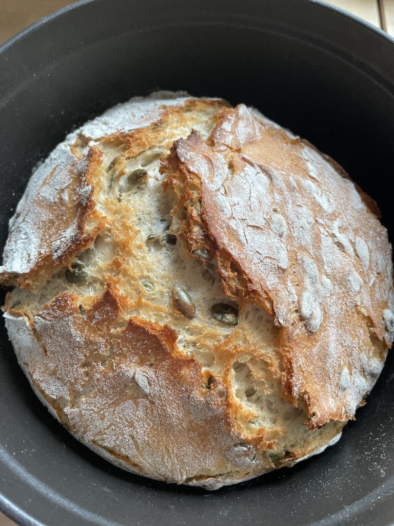 Kürbiskern-Brot | Raus aus dem Ofen